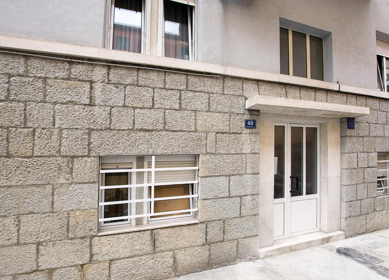 Guesthause Antonio Hotel Split Exterior photo